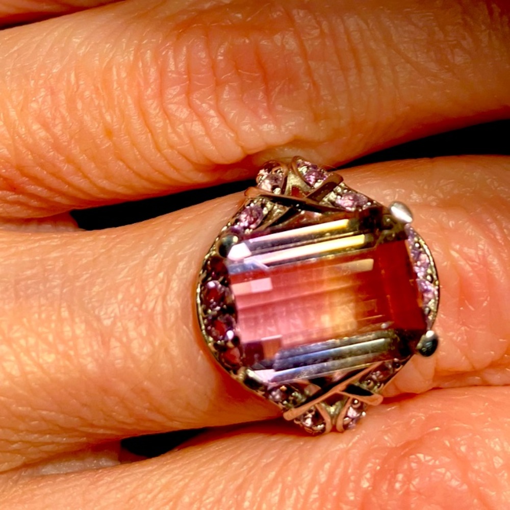 Genuine 7ct center amethyst stone and 3tcw genuine amethysts around in 925
